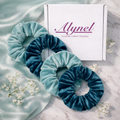 Pack de 4 Coleteros de Terciopelo Premium: Suaves, Elegantes y Resistentes. Ideal para todo tipo de cabello (SKY)